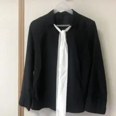 ネクタイ付きブラウス