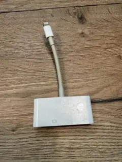 Apple純正 Lightning to VGA アダプタ