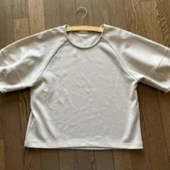 GU ライトベージュ Tシャツ Lサイズ
