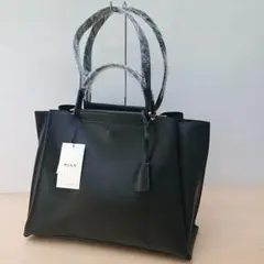 新品 ミアン MIAN 横型A4バッグ LILY 2211-135-1 ブラック