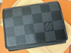 Item thumbnail for item c1fed838-8782-4ebf-a95e-76e32d02f0df