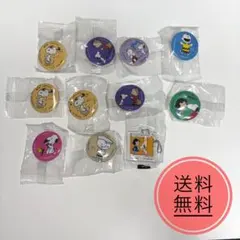 【限定非売品】くら寿司 × スヌーピー 缶バッジ＆クリアキーホルダー まとめ売りのサムネイル