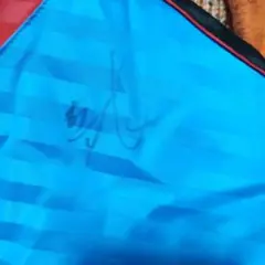 町田也真人選手サイン入り　asics ベンチコート 青 ストライプ 　１３０cm