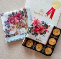 新品未使用❁バーバリー❁ハンカチ2枚セット❁フラワーブルー＆ネイビー