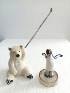 旭山動物園　白くま 耳かき立て & シュレーターペンギン 海洋堂　2点セット 旭山動物園 白くま 耳かき立て & シュレーターペンギン 海洋堂 2点