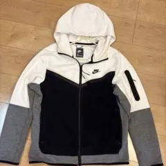 NIKEテックフリース　グレー　ホワイト　M 希少カラー❗️