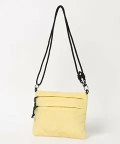 グローバルワーク　イエロー キルティング ショルダーバッグ