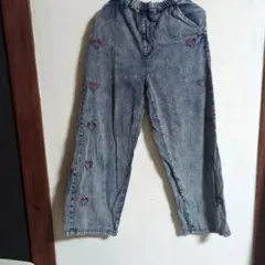 ハート刺繍入りデニム　アベイルMサイズのサムネイル