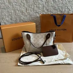 ルイヴィトン モノグラム マヒナ ヒナ PM