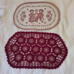 オーストリア土産人形柄&手編みテーブルセンター