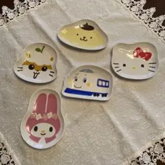 新品☆サンリオ 絵が浮き出る醤油皿 3枚セット - メルカリ