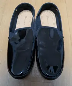 Rivieras 黒 エナメルスリッポン