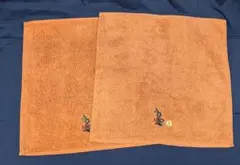 い*で様 マタノアツコ　オレンジのうさぎのおもちゃとボールの刺繍 ウォッシュタオ