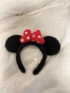 ミニーマウス カチューシャ 黒 赤