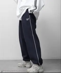 REEBOドローコード内蔵 ワンポイントパイピング スウェット トラックパンツ