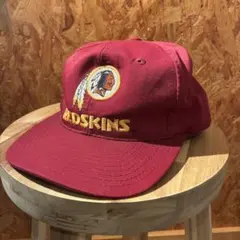 REDSKINS 刺繍ロゴ 赤キャップ