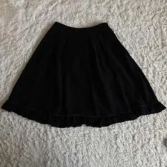 完売品　TO BE CHIC スカート黒　40サイズ 新品タグ付 TO BE CHIC フレアスカート 膝丈 ブラック サイズ40 黒