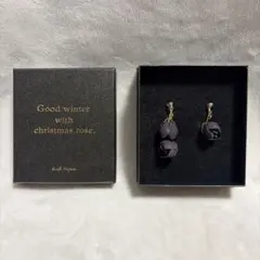 【新品】フェリシモ and myra クリスマスローズのイヤリングのサムネイル