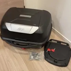 Givi47リットル相当ハードケース - メルカリ