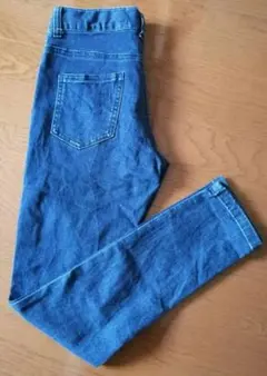 Item thumbnail for item 166319bf-84bd-4ecd-bcb4-25c000669ef0