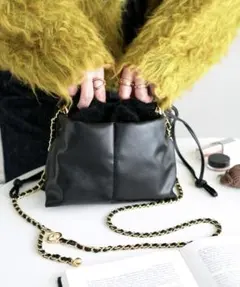 DISCOATパデッドファーコンビ 巾着　ショルダーバッグ