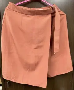 ハニーズ　ラップ風スカート