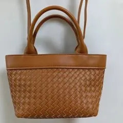 ブラウン編み込みショルダーバッグ
