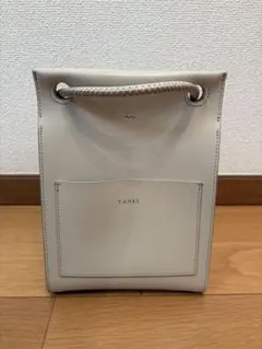 YAHKI ホワイト トートバッグのサムネイル