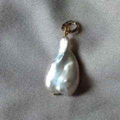 バロックパール　淡水パール　本真珠　ペンダントトップ　チャーム　60627G