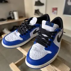 AIR JORDAN 1 RETRO LOW GAME ROYAL 青のサムネイル