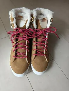 adidas ブラウンファーハイカットブーツ