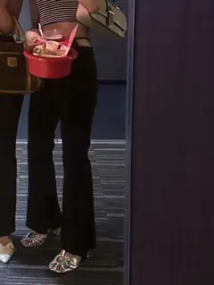 フレアパンツ 黒