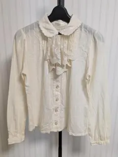 BLUE ROGUE フリル付きアイボリーシャツ