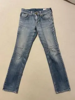 ライトブルー スキニーデニム 膝に穴あり