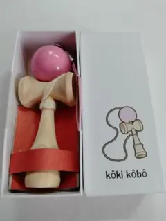 ハンドメイドミニチュアけん玉キーホルダー2個セット(赤・ピンク)