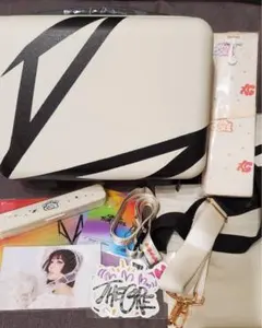 XG】 WORLD TOUR: THE CORE グロパ 限定グッズ - メルカリ