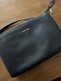 Calvin Klein ブラックショルダーバッグ