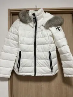 DKNY ファー付きホワイトダウンジャケット