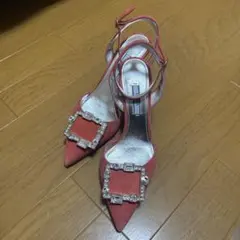 【数回使用】PRADAコーラルピンク ポインテッドトゥ ハイヒール 37のサムネイル