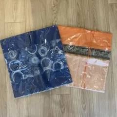 円形模様 ネイビー・オレンジ クッションカバー