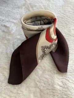 再値下げ！マレーラ　アイボリーとブラウンのスカーフ正方形