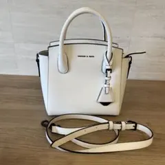 サ*ト様 CHARLES & KEITH ホワイト トートバッグ