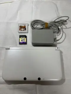Nintendo 3DS LL ホワイト　メモリーカード付き