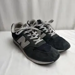 New Balance ネイビー グレー スニーカー　サイズ28