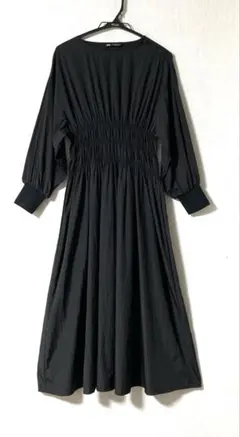 美品　ZARA　薄手マキシ丈ワンピース　ウエストギャザー￼ゴム　黒