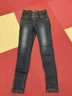 Item thumbnail for item 63ce0acb-85cf-4726-89db-bb3ea445f3cb