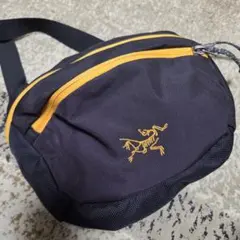 サコッシュ ボディバッグ