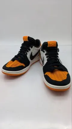 NIKE エアジョーダン 1Low フライニット シャッタード・バックボードのサムネイル