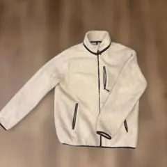 白色 フリースジャケット