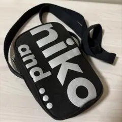 ⑥ niko and… ニコアンド ショルダーバッグ ミニバッグ ブラック